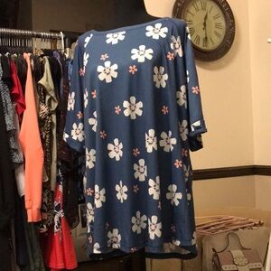 Vislily sz 22 SS blouse NWT